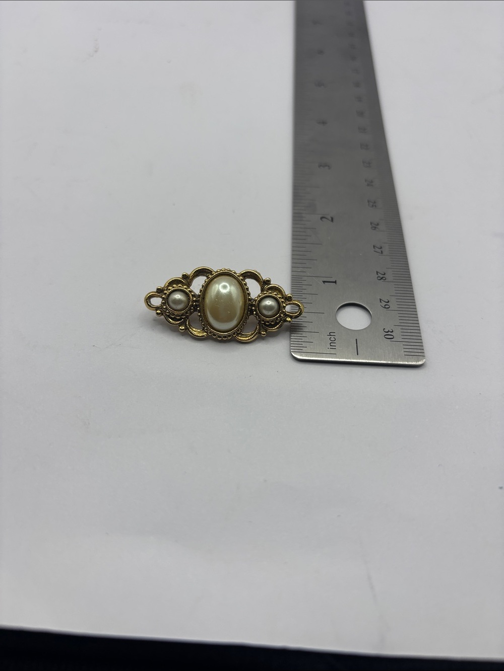 Vintage-Style Gold Pearl Accent Brooch - White Pearl